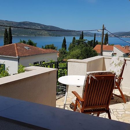 Villa Apartments Oliva Seget Vranjica Exteriör bild