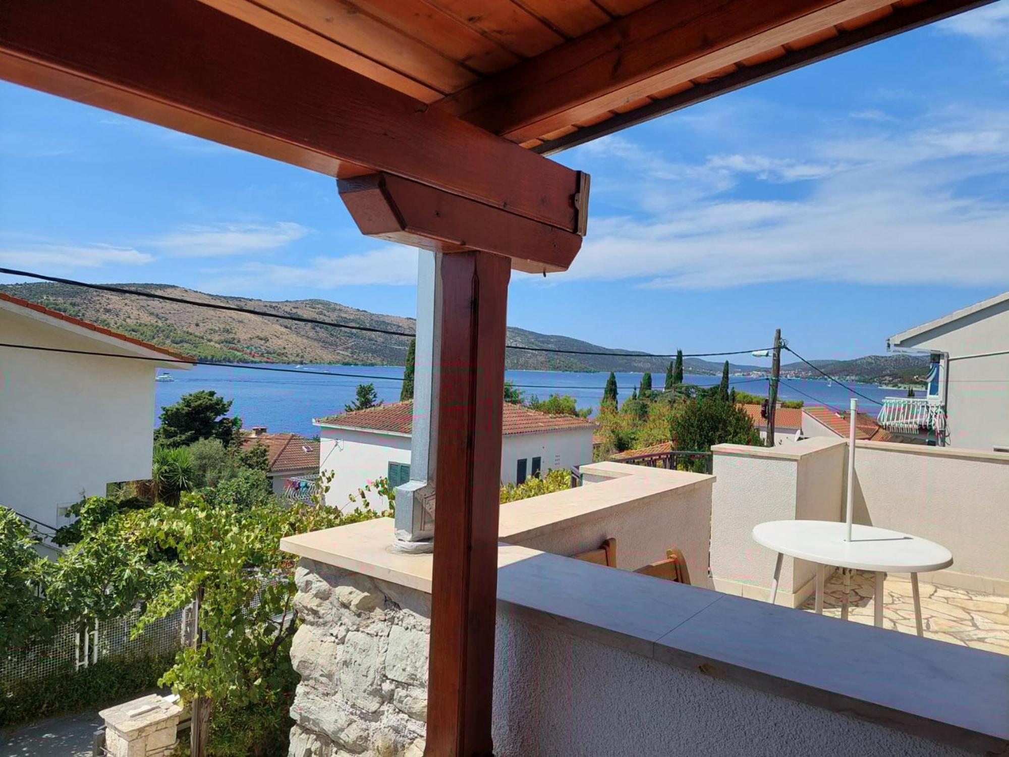 Villa Apartments Oliva Seget Vranjica Exteriör bild