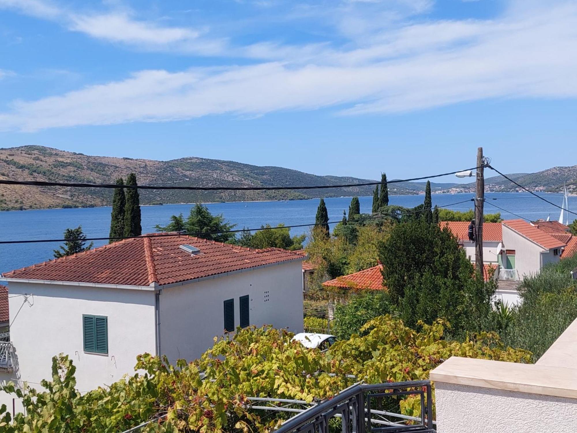 Villa Apartments Oliva Seget Vranjica Exteriör bild