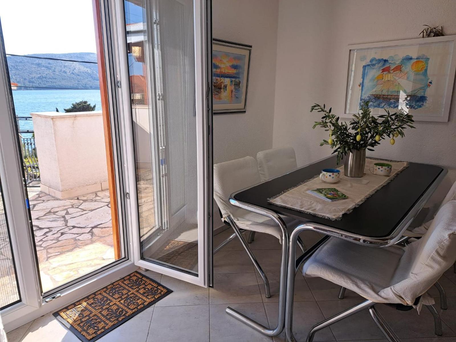Villa Apartments Oliva Seget Vranjica Exteriör bild